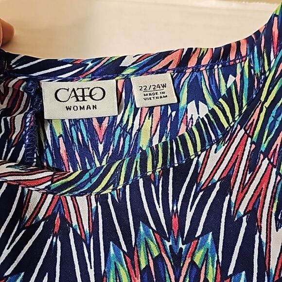 Multi colored pullover top by Cato size 22/24 - Picture 7 of 10